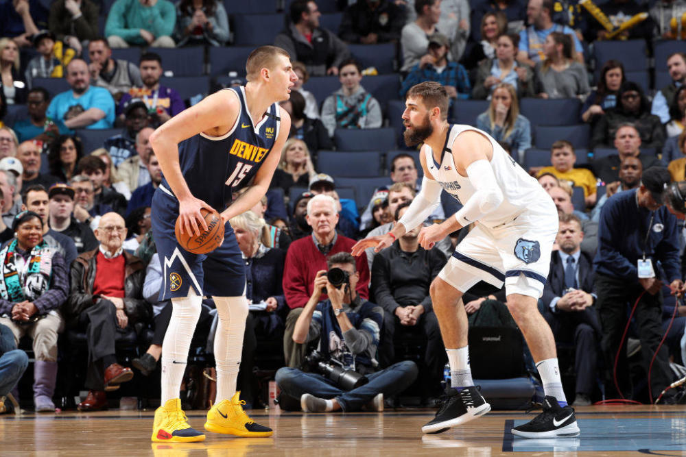 包含瓦兰丘纳斯连轰+帮鹈鹕擒雄鹿，取得两连胜的词条