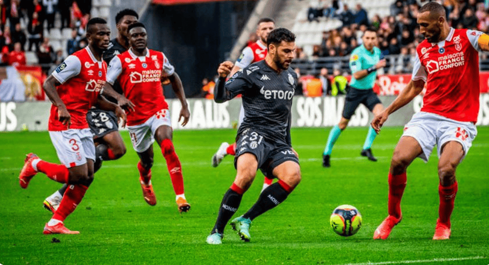 开云体育登录-亚眠队在对阵里昂的比赛中获胜