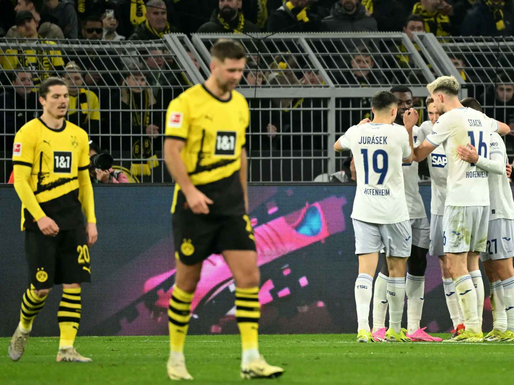 沃尔夫斯堡客场挑战霍芬海姆