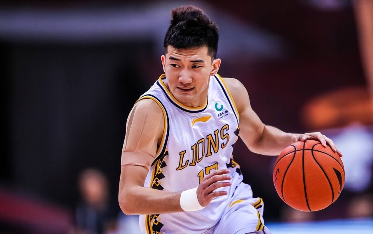 公牛横扫爵士,孙铭徽状态火热 公牛横扫爵士,孙铭徽状态火热