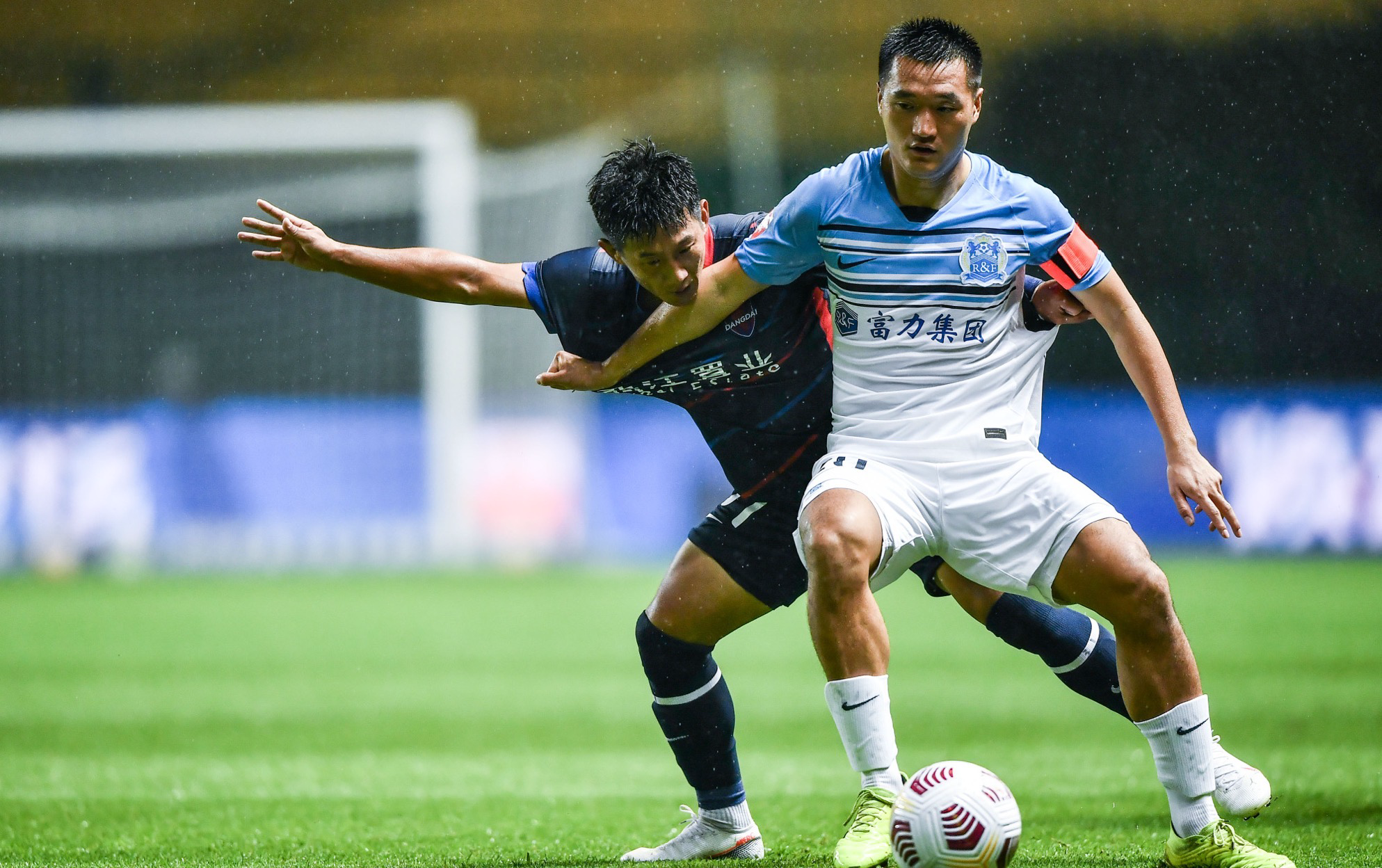 开云体育登录-青岛队力克广州队，浓眉哥关键制胜