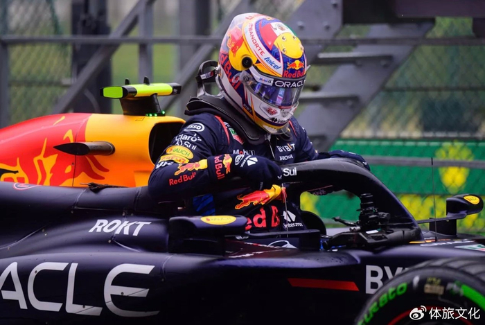 开云-迈凯伦险胜红牛车队，佩雷兹刷新纪录