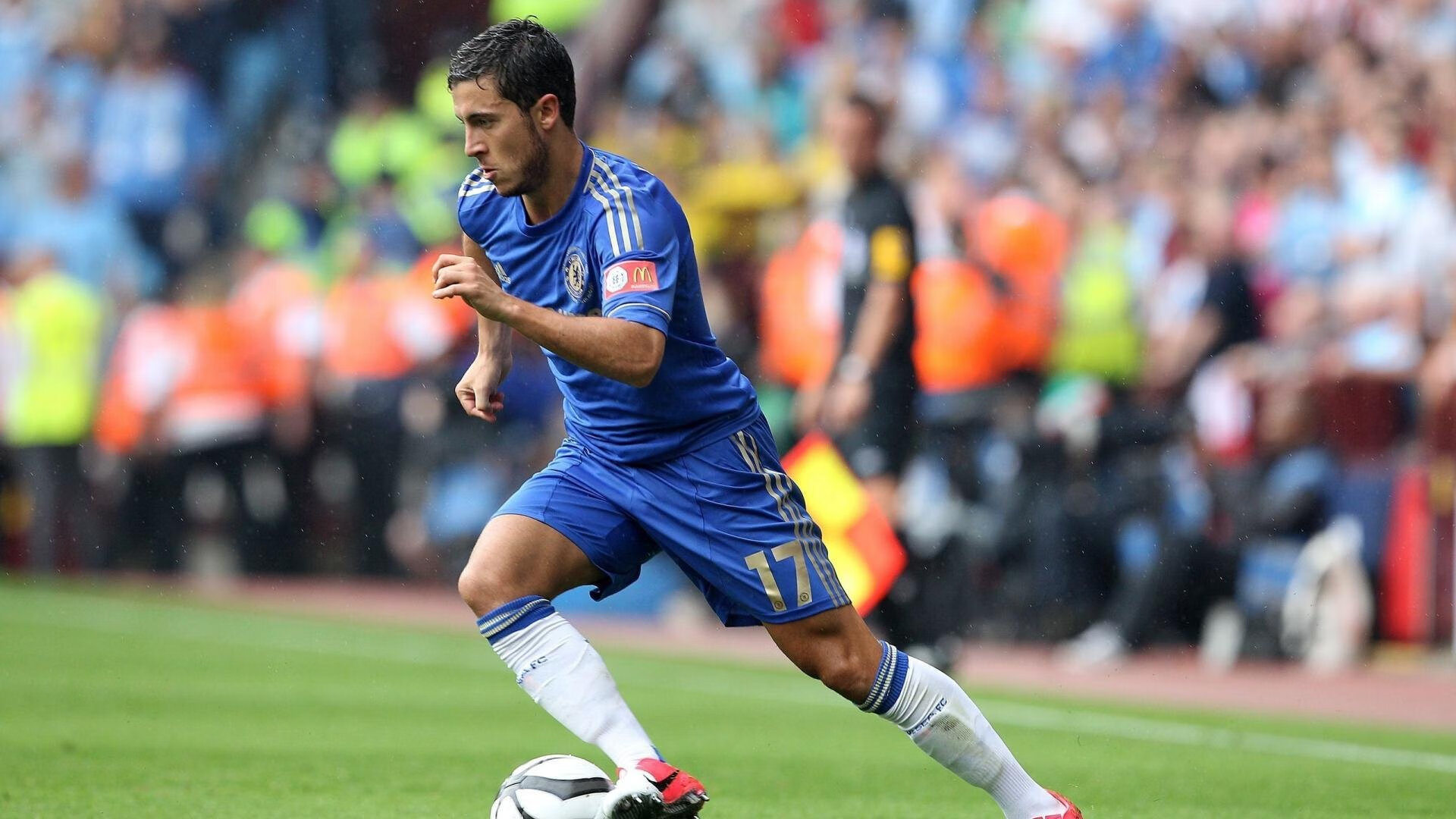 开云体育入口-沙漠玫瑰刺穿铁塔，阿尔及利亚如何用一场爆冷改写地中海足球叙事