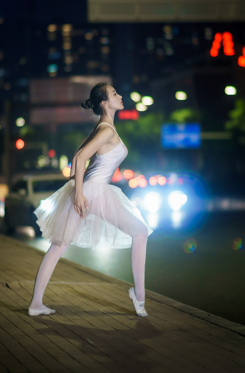 开云体育平台APP-鹰击洛城,绿茵终局,一场跨越时空的征服