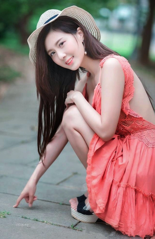 开云下载-中亚旋风席卷E组,乌兹别克斯坦如何以碾压之势征服智利,阿方索·戴维斯定义攻守新美学